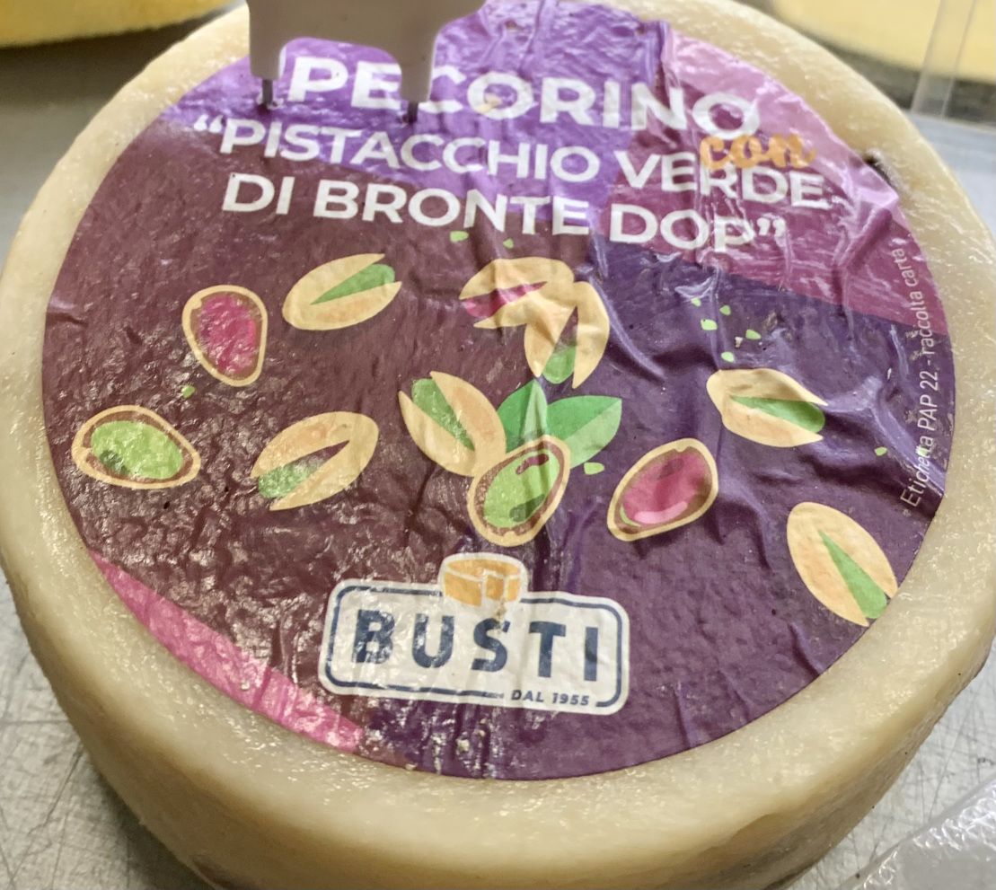Busti Pecorino with green pistachios €35,00 kg