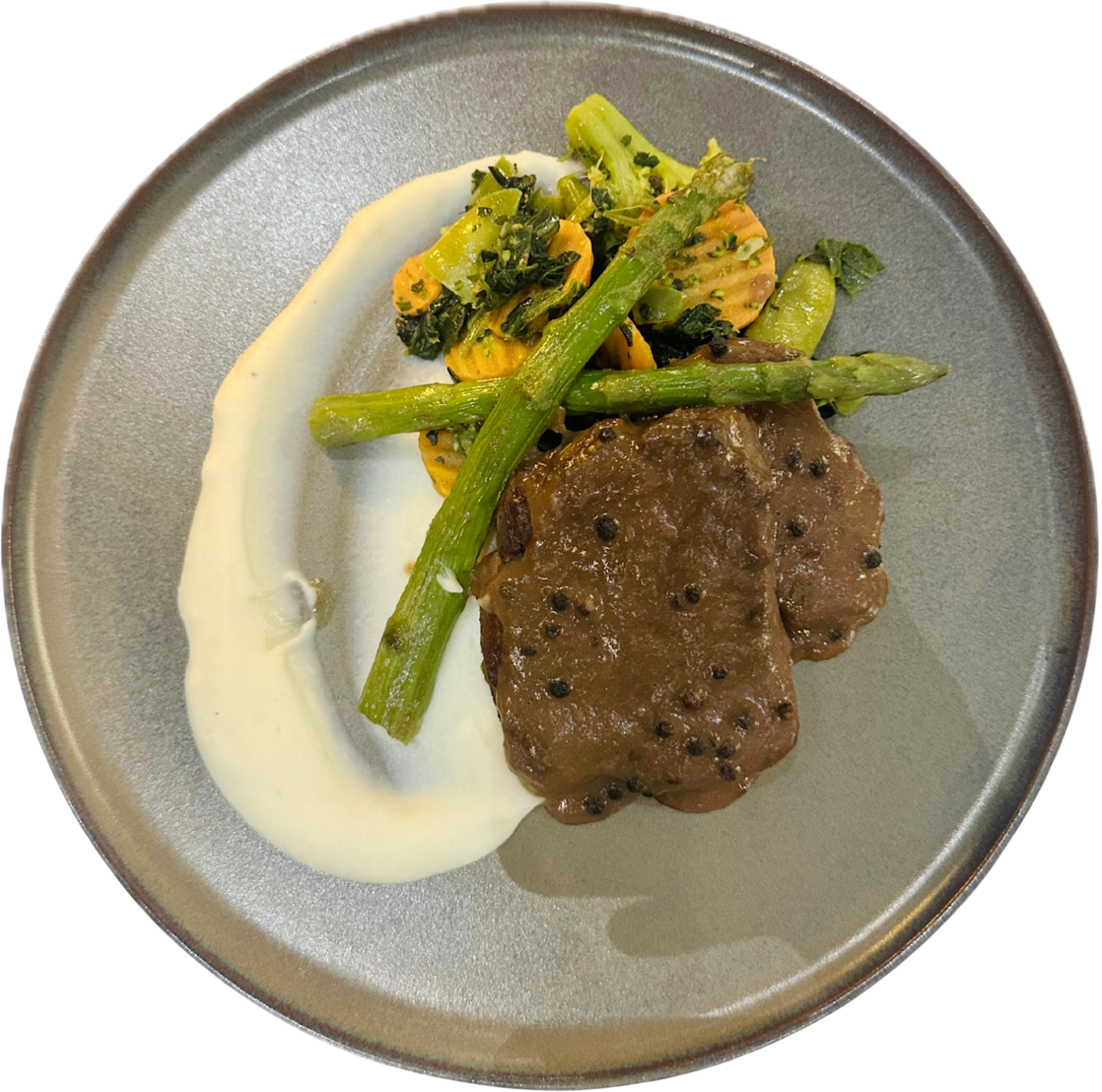 Grilled Filet Mignon Steak with Pepper Sauce
