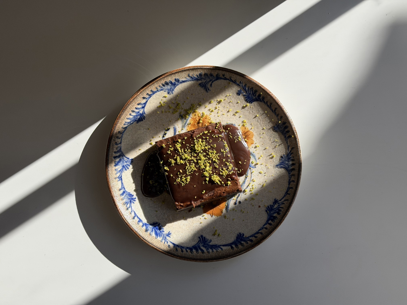 ÜÇ ÇİKOLATALI BROWNİ