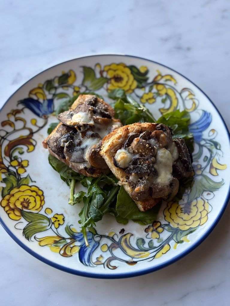 BRUSCHETTA FUNGHİ E TARTUFO