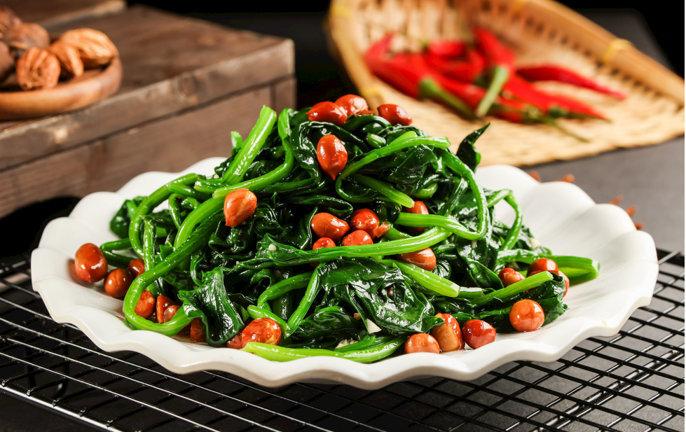 果仁菠菜 - Шпинат с арахисом в кунжутном масле