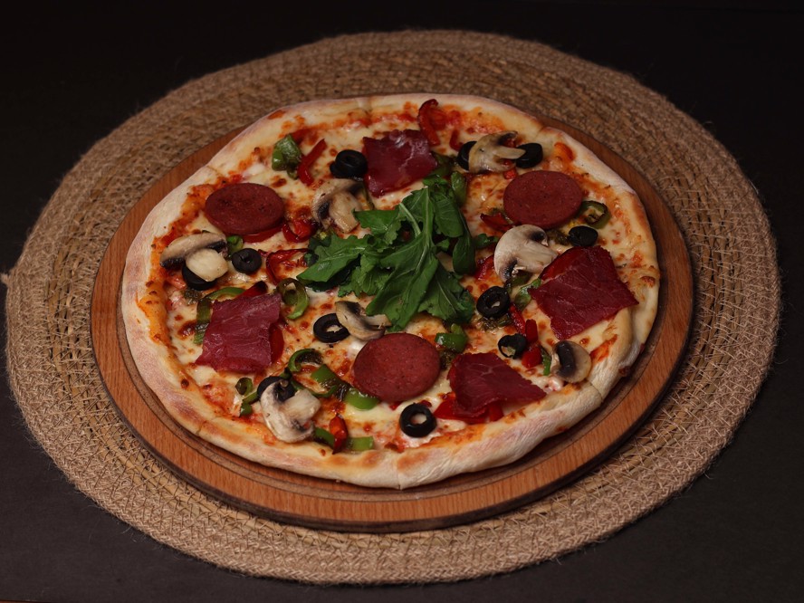 Spesiyal Pizza