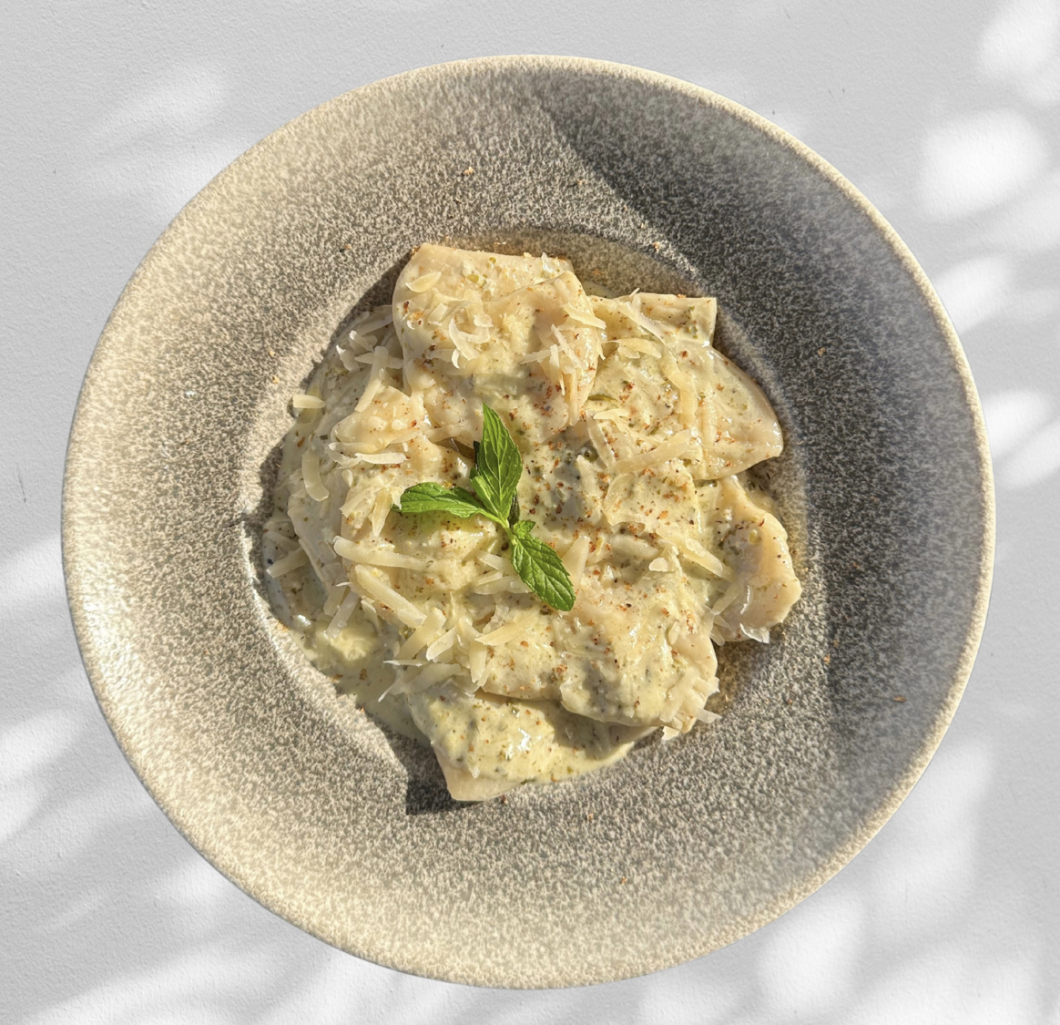 Ravioli with Basil and Creamy Sauce (Pirohu)