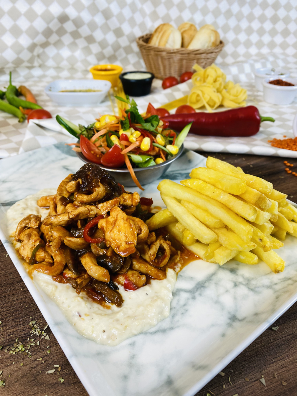 Karamelize Soğanlı Beğendili Tavuk (Tava)
