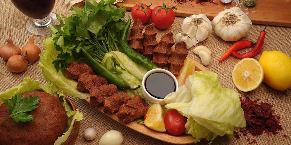 Çiğ Köfte-(Yarım Porsiyon-6 Sıkım)