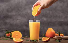 Taze Sıkılmış Portakal Suyu / Freshly Squeezed Orange Juice