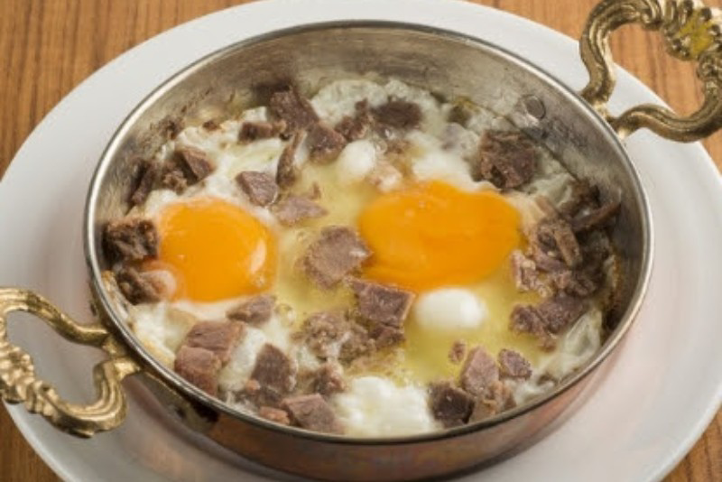 Kavurmalı Yumurta