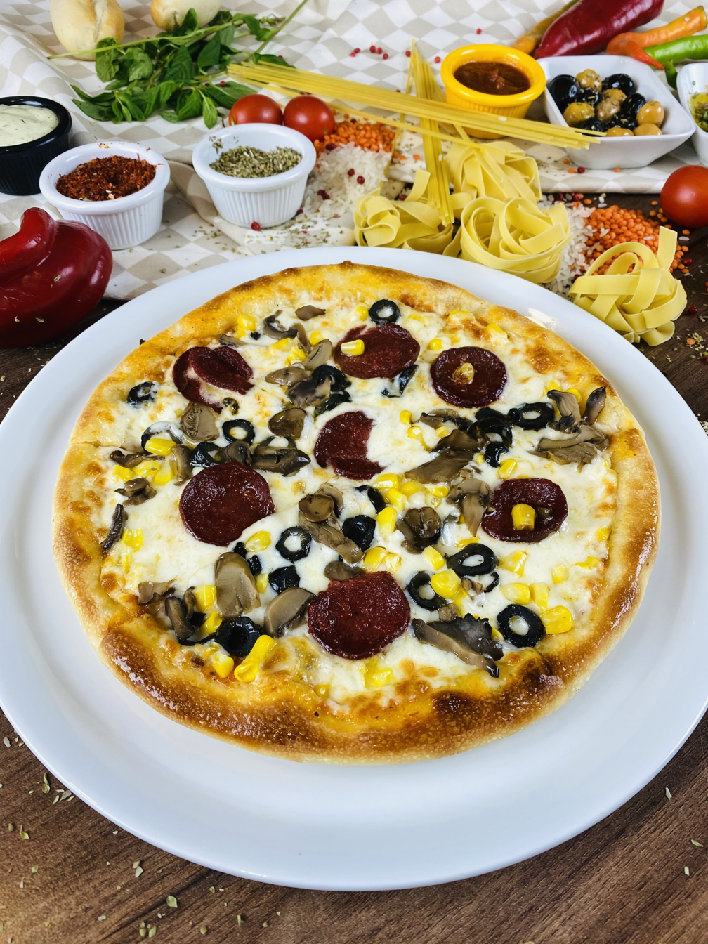 Sucuklu Pizza