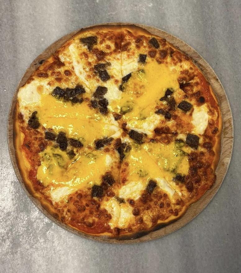 PEYNİR ŞÖLENLİ KAVURMALI PİZZA