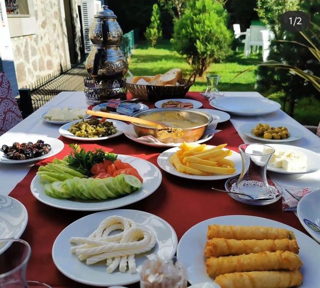 Serpme Kahvaltı (Kişi Başı Ücret Alınır)