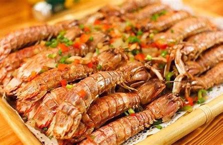 辣炒皮皮虾 -Острые жареные креветки 