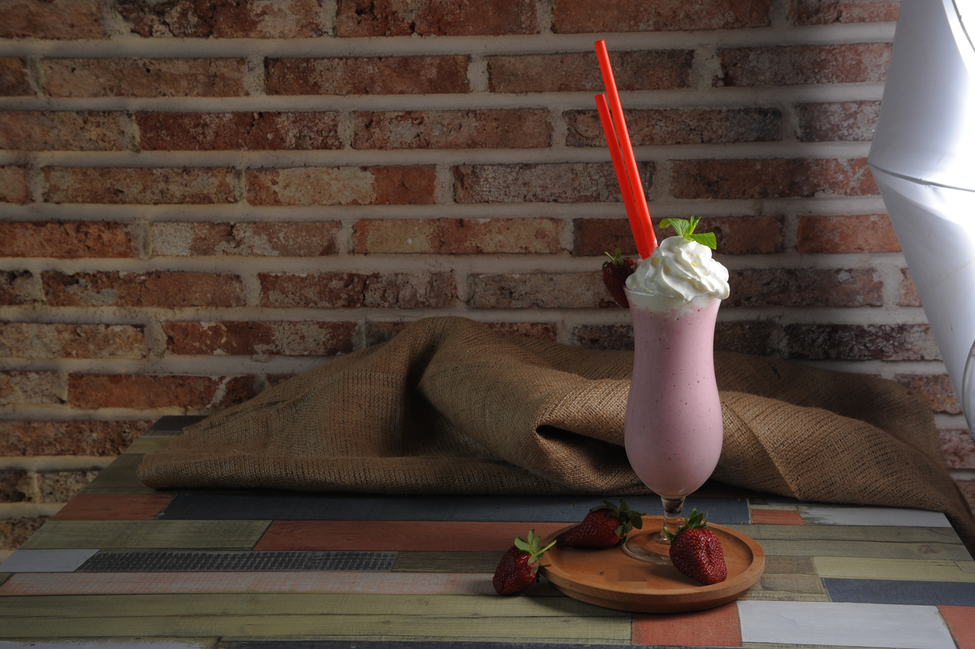 ÇİLEKLİ MİLKSHAKE