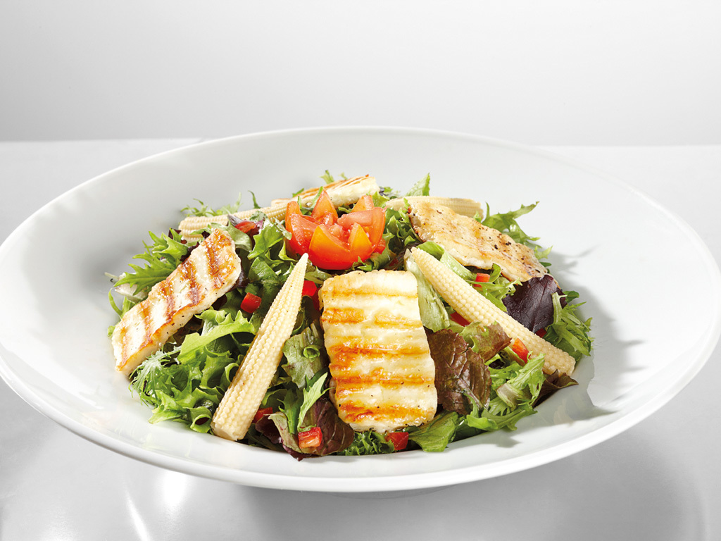 HELLİM PEYNİRLİ SALATA