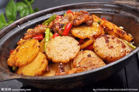 干锅土豆片-Жареные картофельные чипсы