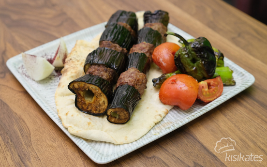 Brochette d'aubergines (Patlıcan kebab)