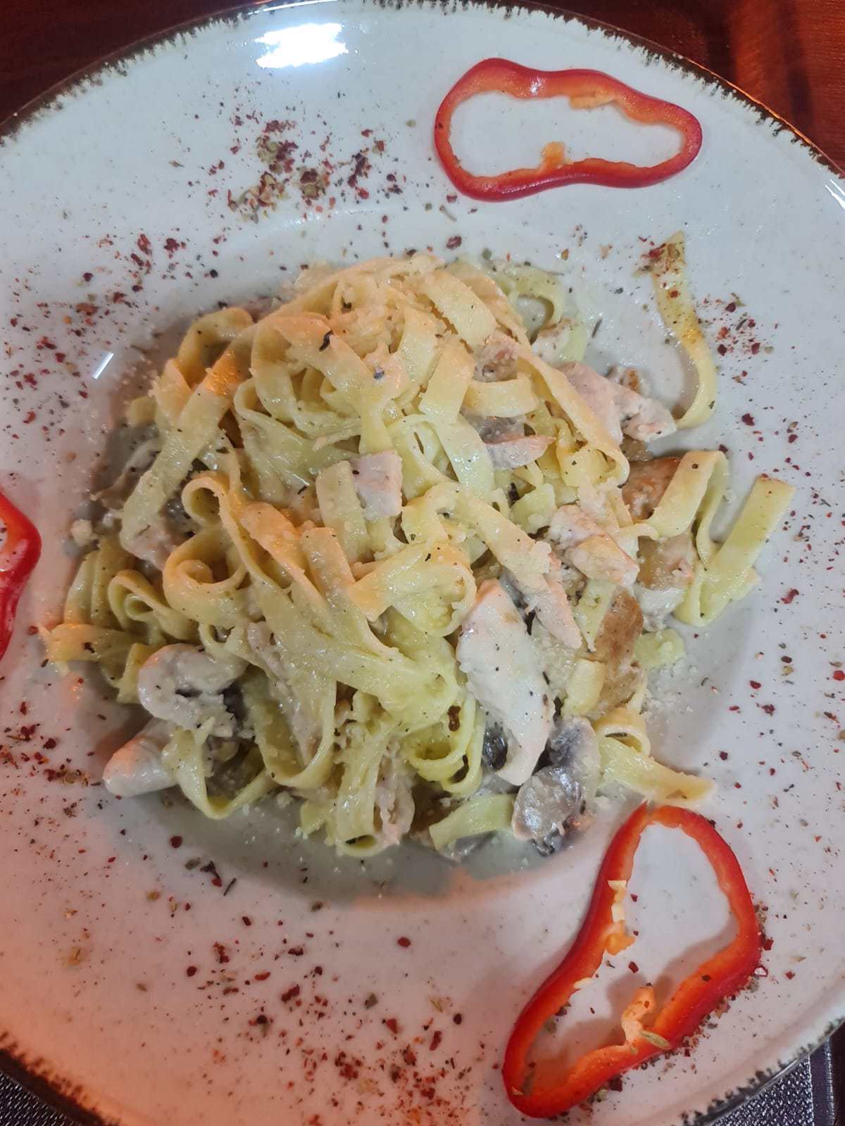Kremalı Tavuk Fettucini 