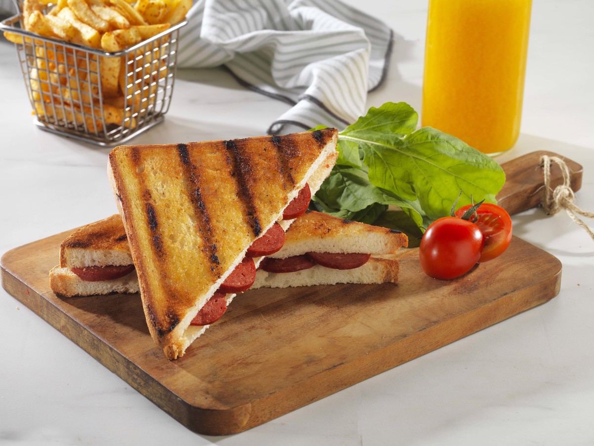 KAŞARLI SUCUKLU TOST
