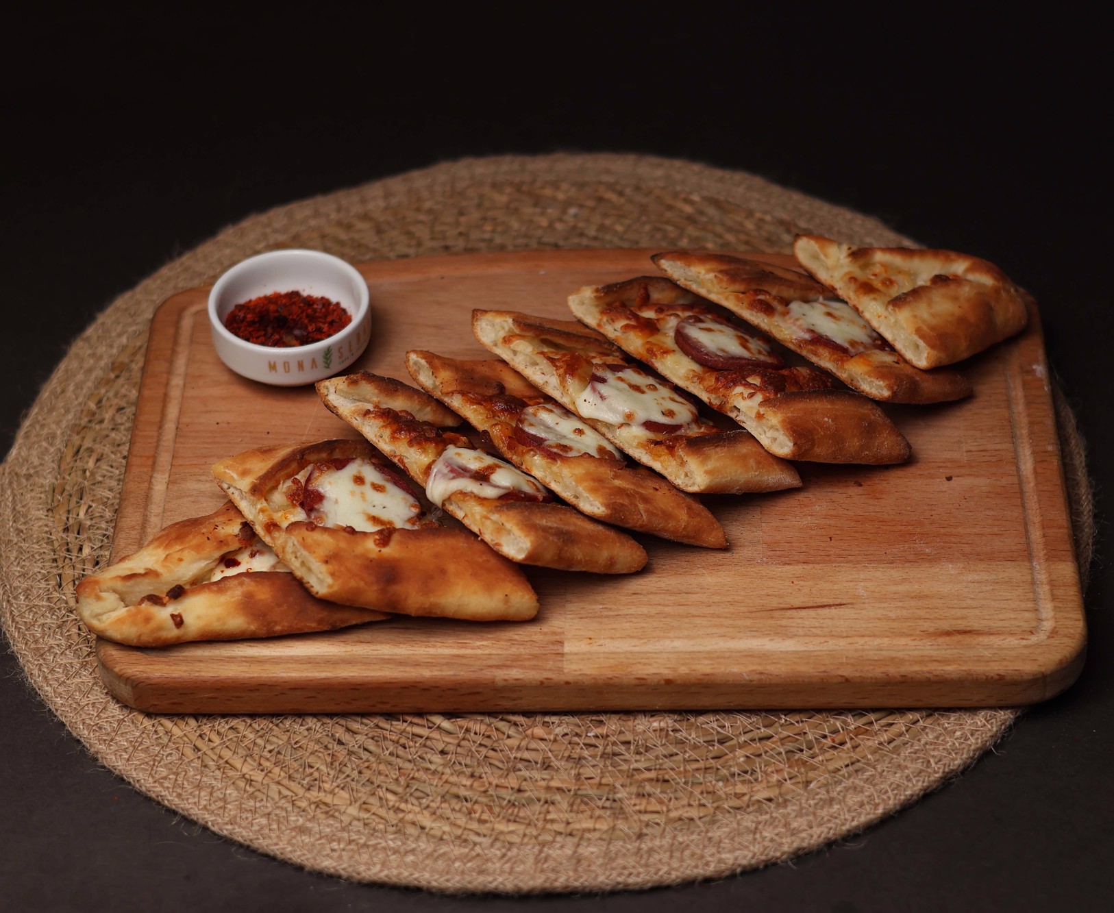 Kaşarlı ve Sucuklu Pide