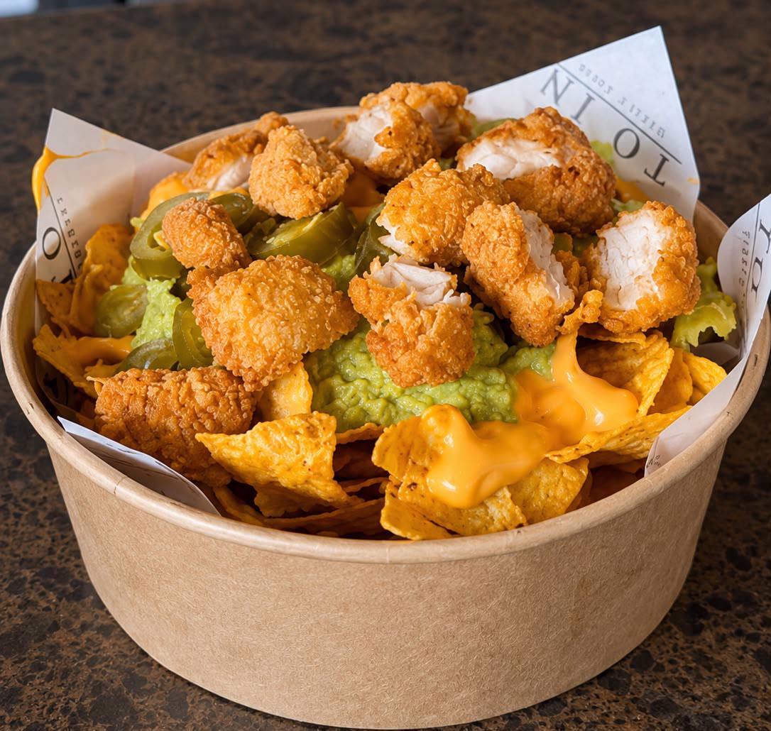 CRISPY CHICKEN NACHOS