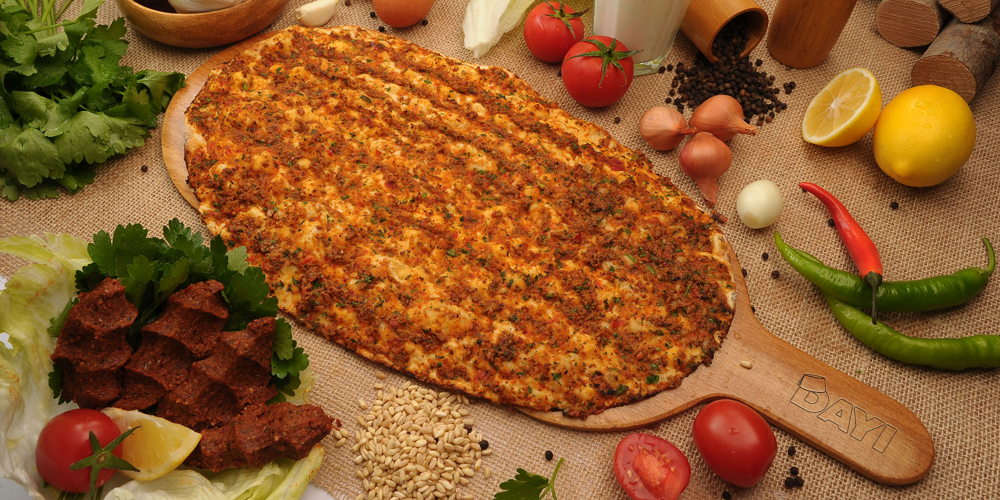 Sarımsaklı Lahmacun (Antep Usulü)