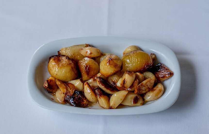 CHARCOAL-GRILLED ONION