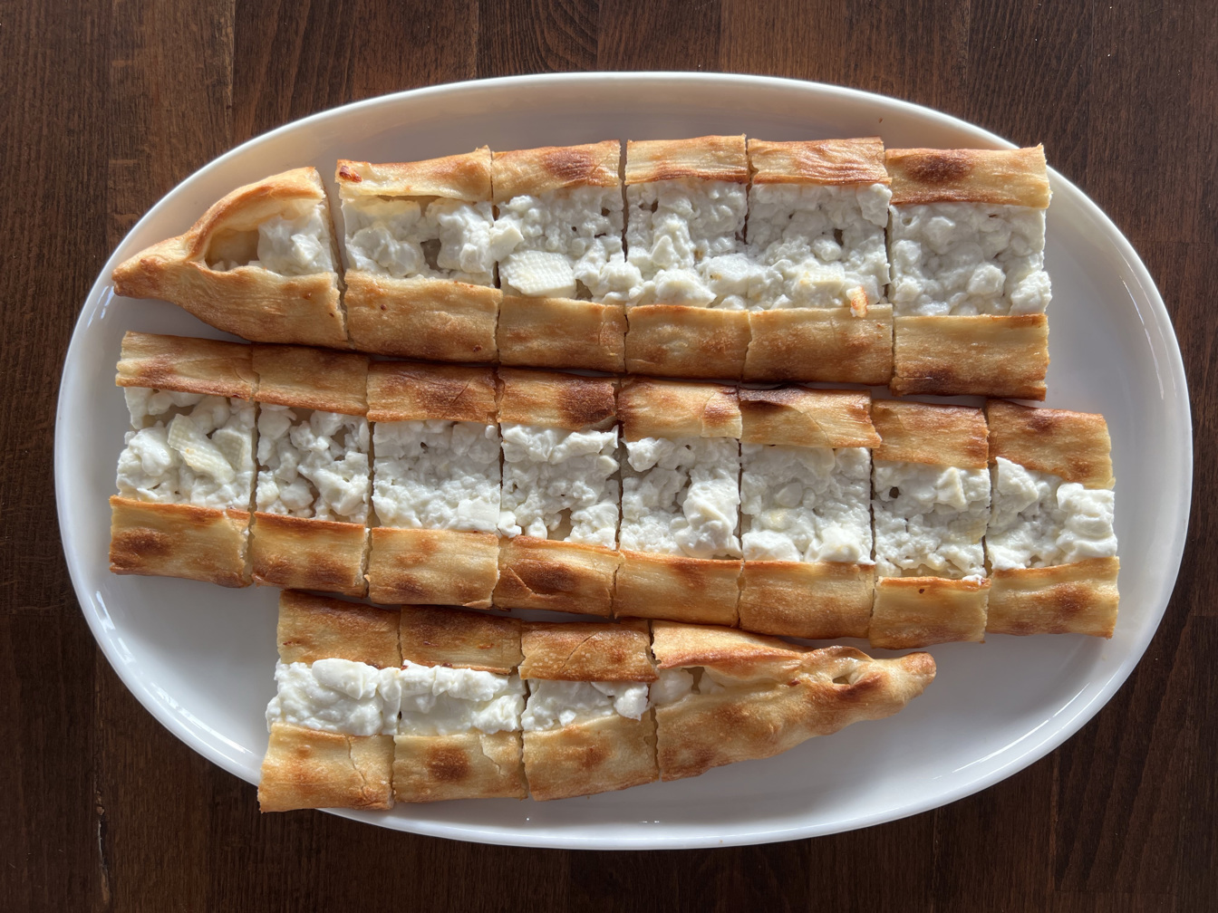 BEYAZ PEYNİRLİ PİDE