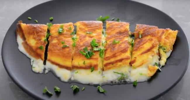 Omlette mit Käse