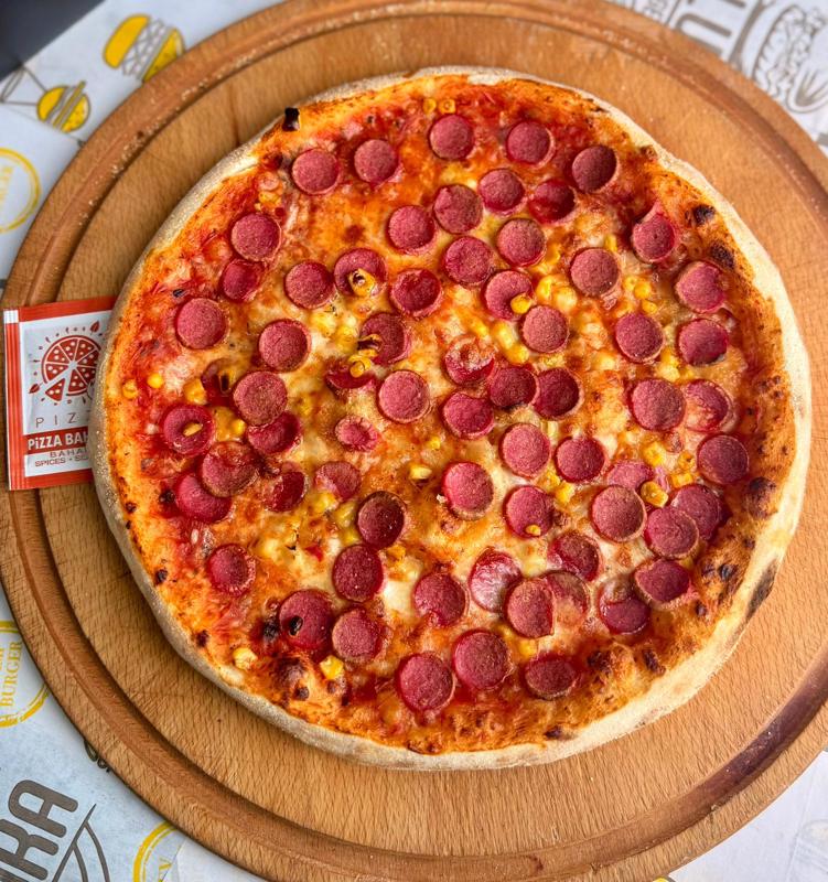 Sosisli Pizza (Orta Boy)