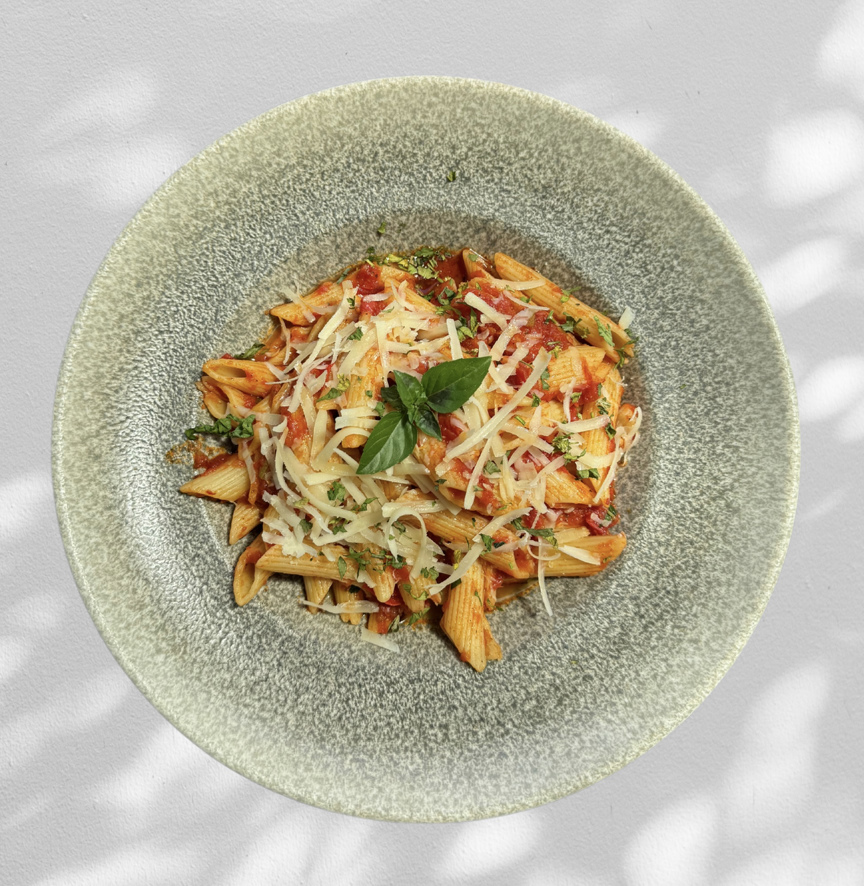 Penne with Tomato and Basil Sauce