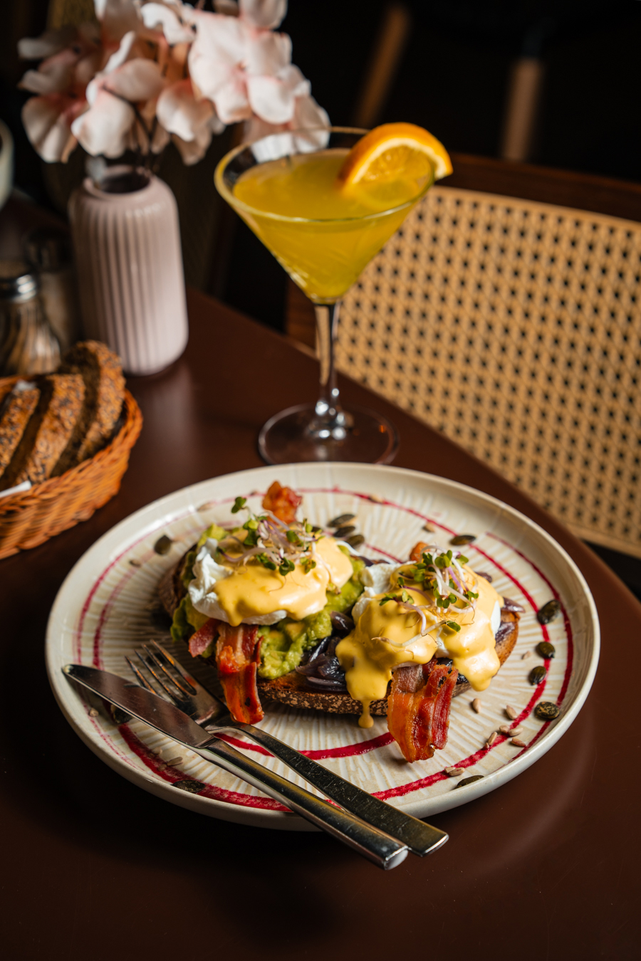 VERY BENEDICT EGGS