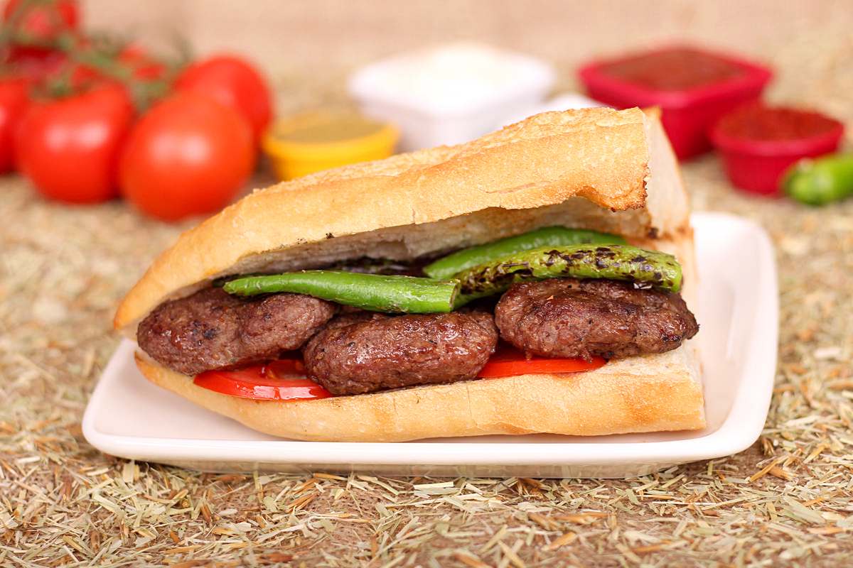 Köfte Yarım Ekmek 