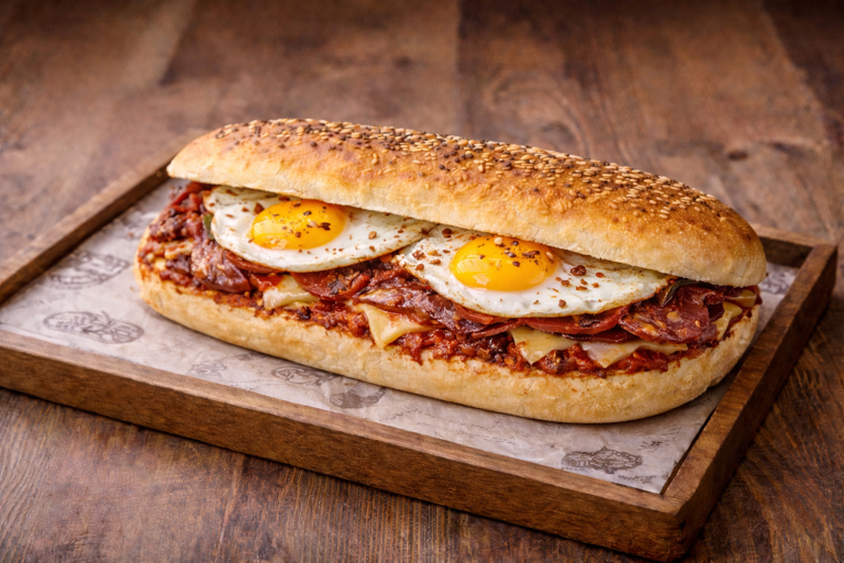 Salçalı Yumurtalı Bazlama Tost