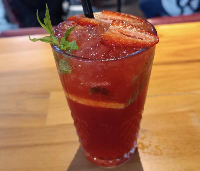 STRAWBERRY MOJİTO