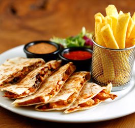 Tavuk Quesadilla