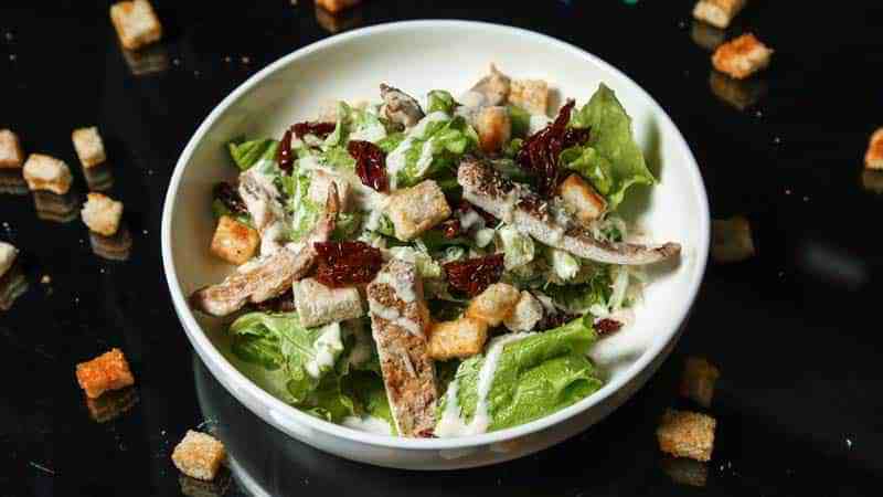 Amerikan Sezar Salata / American Caesar Salad