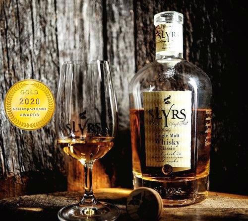 WHISKY SLYRS 0,8 CL