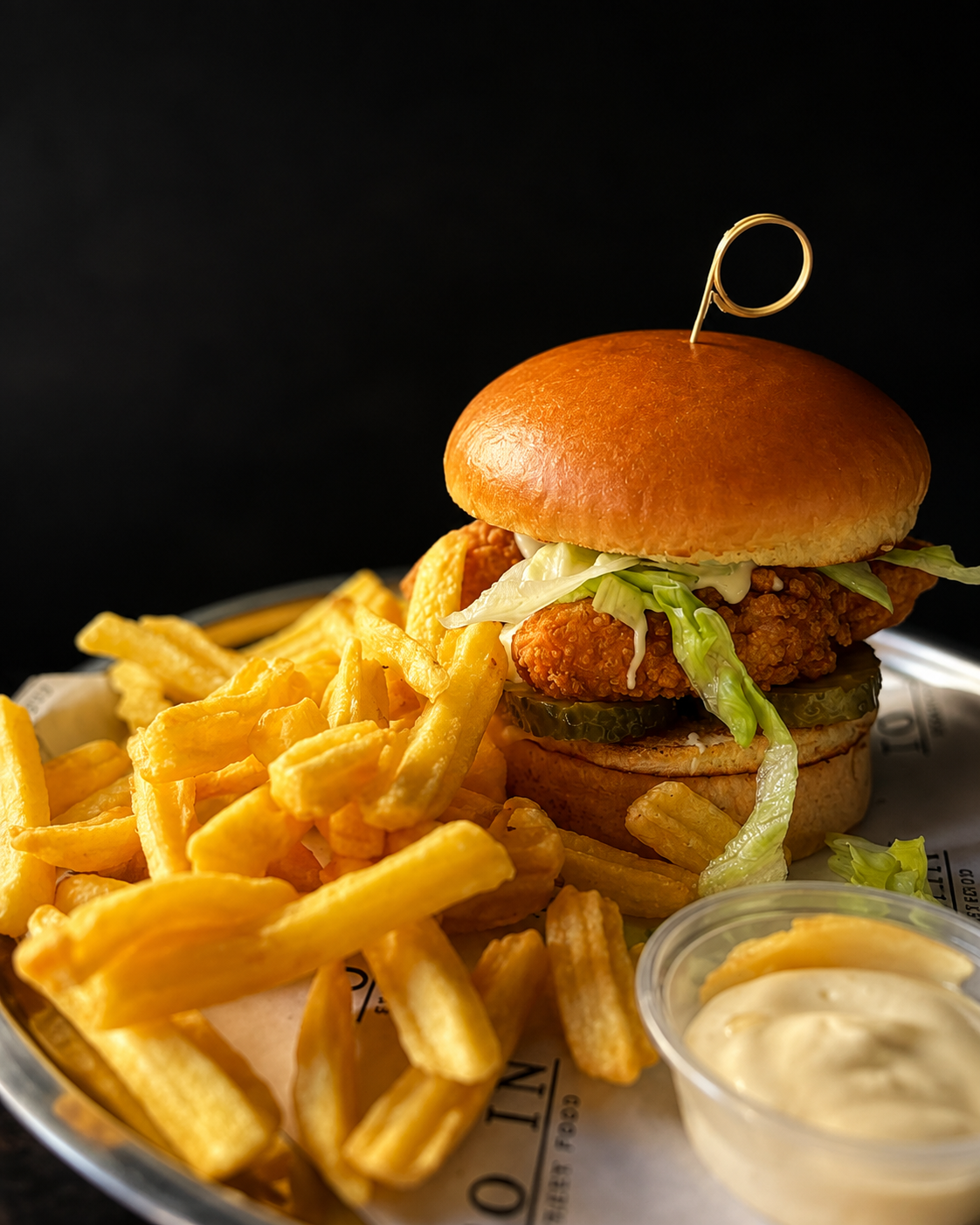 CRISPY CHICKEN BURGER