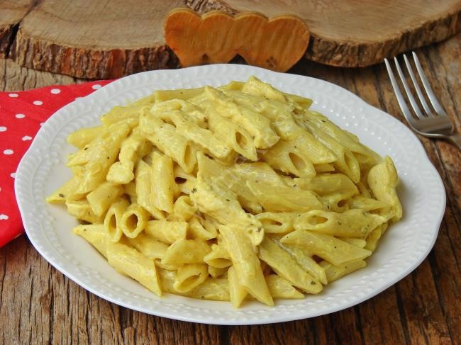 KREMA SOSLU PENNE MAKARNA