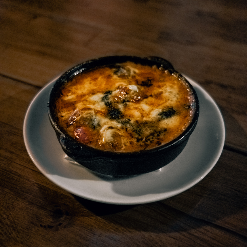 MEATBALLS WITH CHEDDAR CHEESE IN CASSEROLE