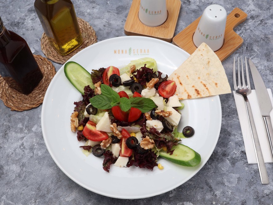 Akdeniz Salata