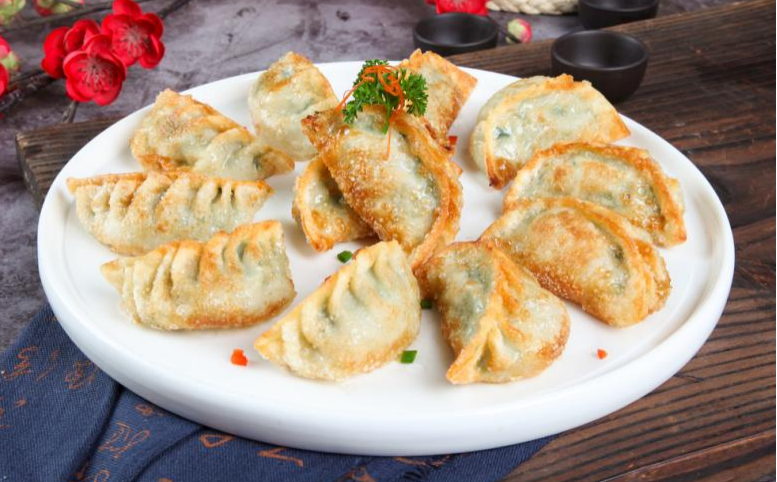 煎饺 - Жареные пельмени