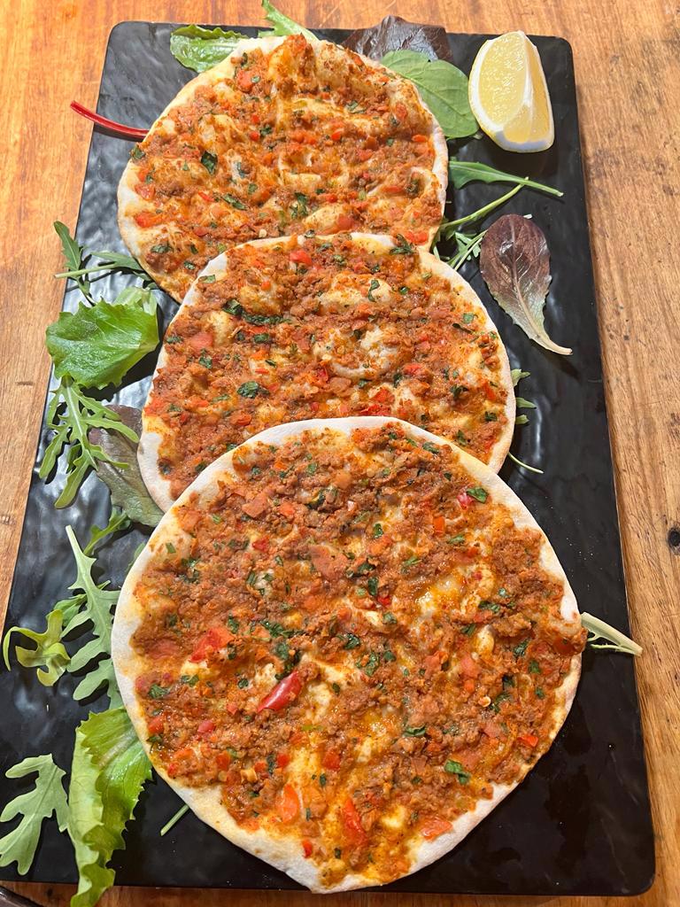 Fındık Lahmacun 1 pieces ( Mini Pizza Turque)