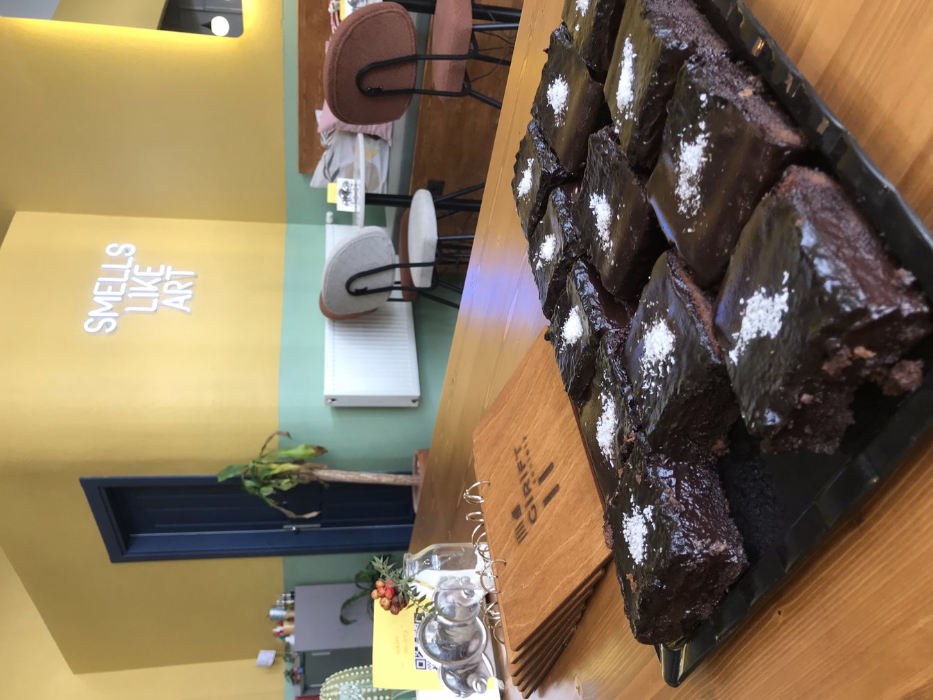 Girift Grandma Cake 
