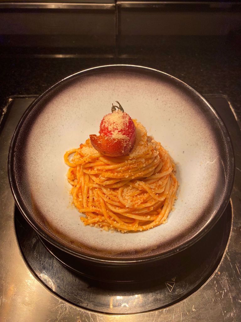 Spaghetti Bolognese    2720 kj
