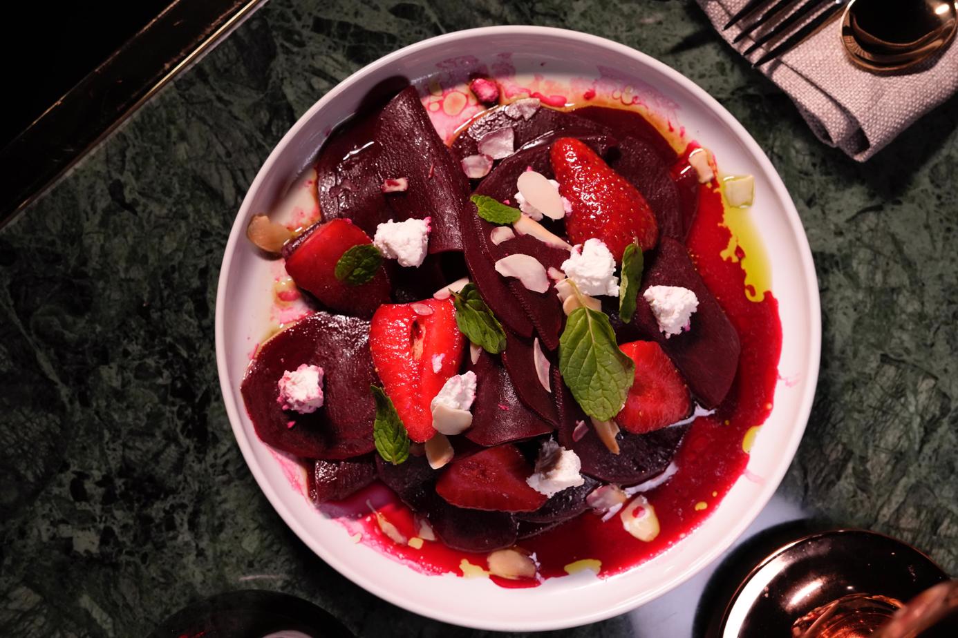 Lorlu Bademli Mevsim Pancar salata