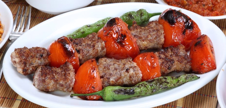 Domatesli Kebap
