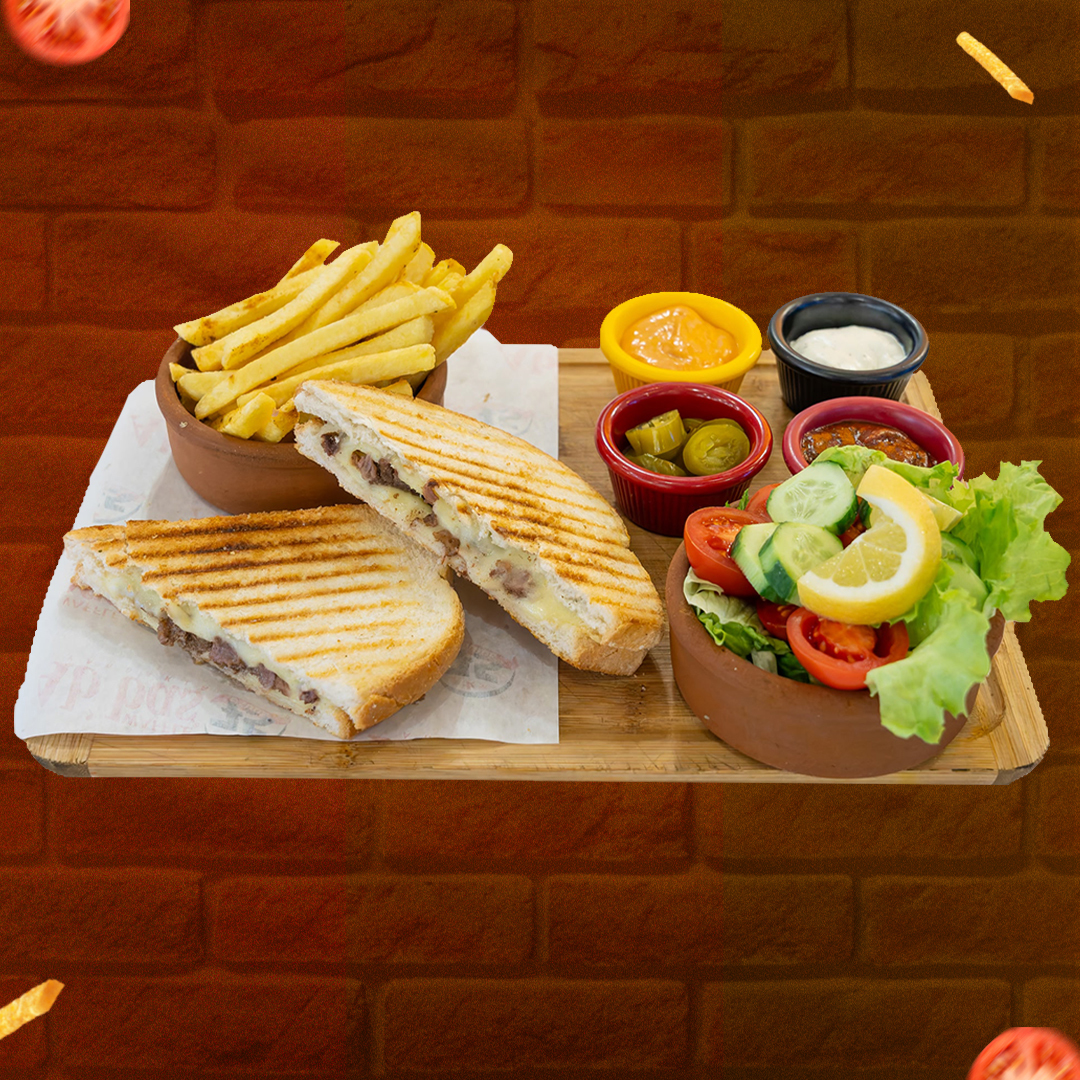 Kavurmalı - Kaşarlı Tost