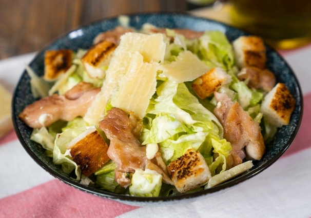 Tavuklu Sezar Salata