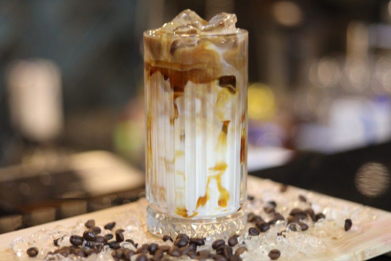 ICE HAZELNUT LATTE