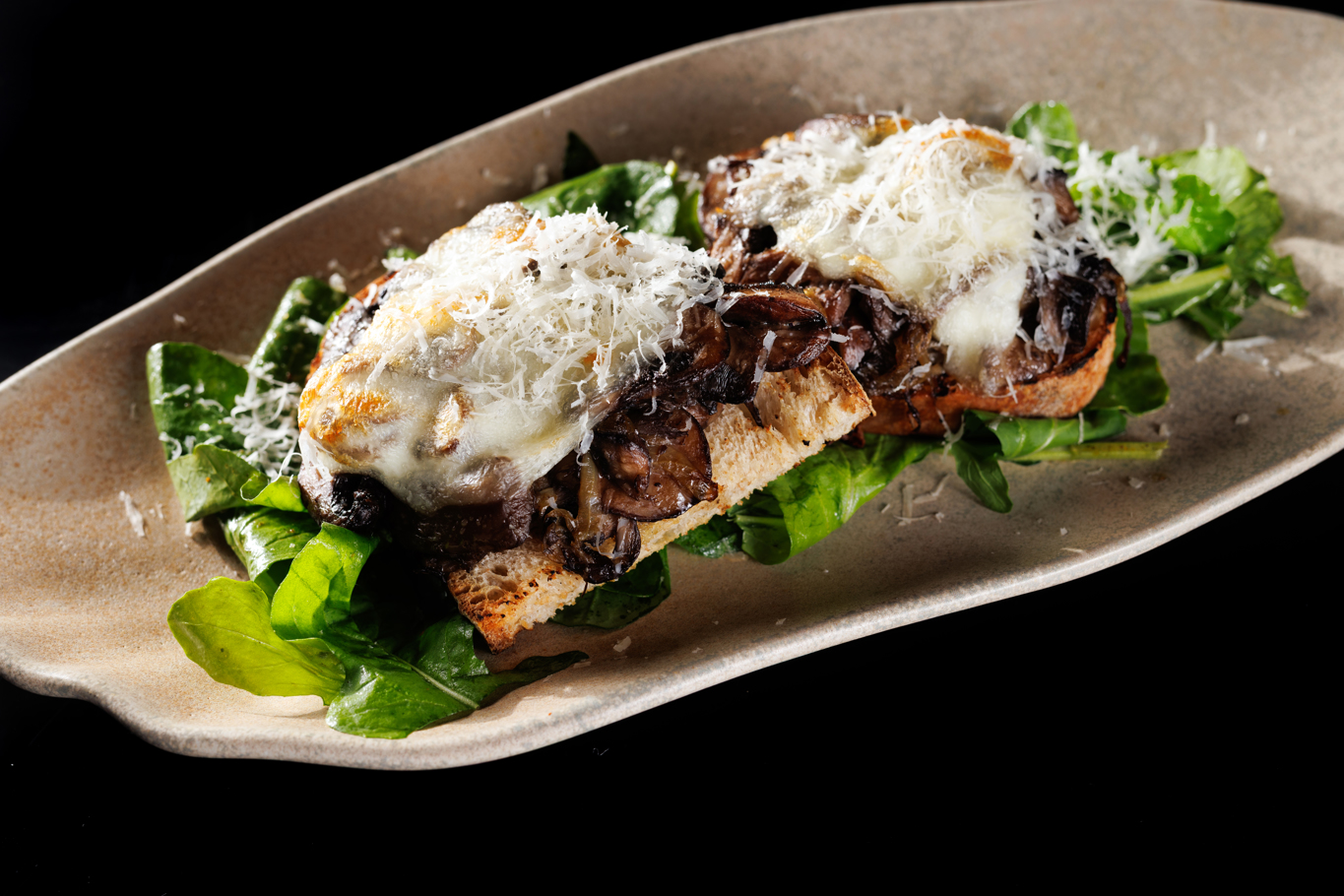 BRUSCHETTA FUNGHI E TARTUFO                                                         